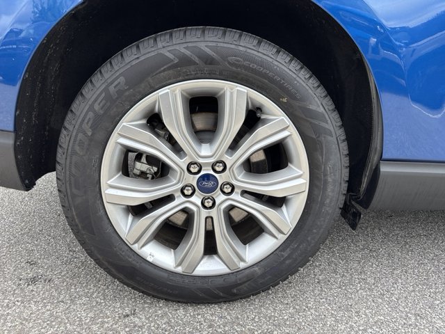 2022 Ford Edge Titanium AWD photo