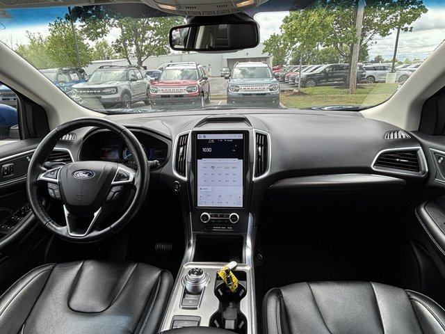 2022 Ford Edge Titanium AWD photo