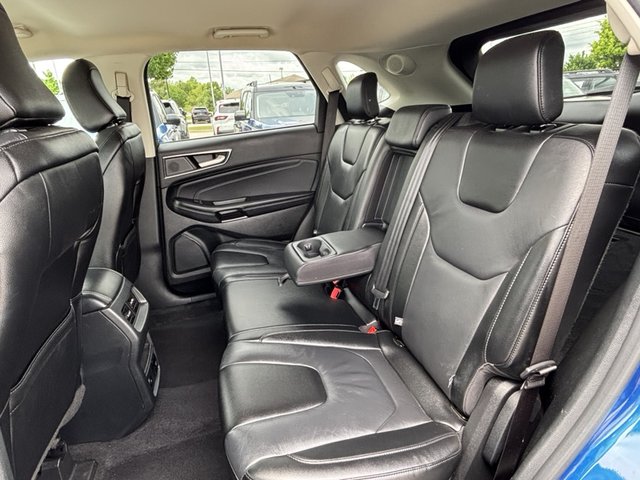 2022 Ford Edge Titanium AWD photo