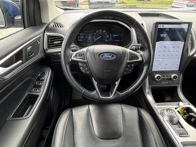 2022 Ford Edge Titanium AWD photo