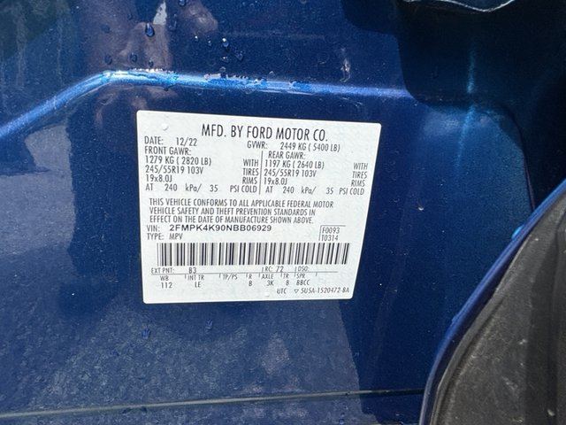2022 Ford Edge Titanium AWD photo