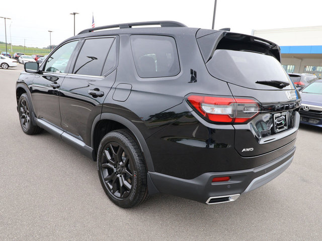 2025 Honda Pilot Touring+ AWD photo