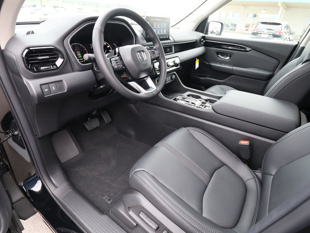 2025 Honda Pilot Touring+ AWD photo