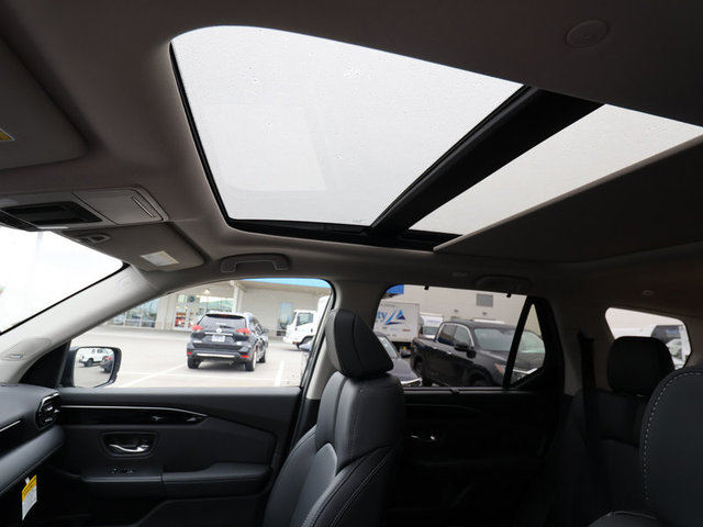 2025 Honda Pilot Touring+ AWD photo