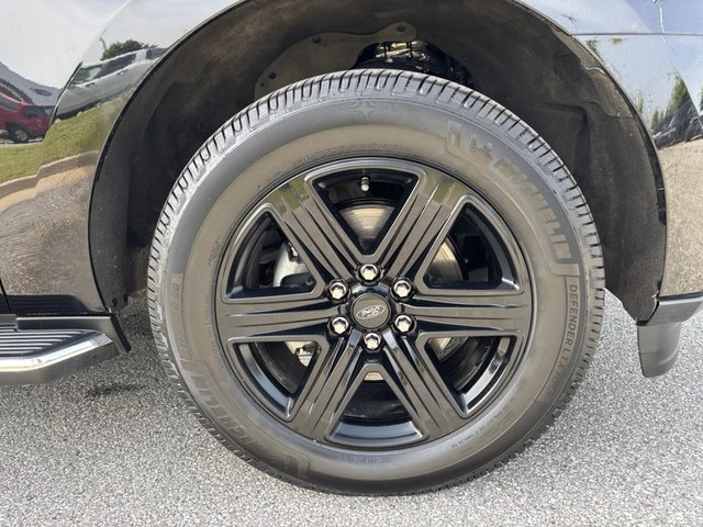 2021 Ford Expedition XLT 4WD photo