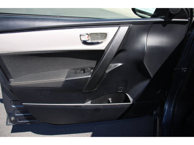 2017 Toyota Corolla LE photo
