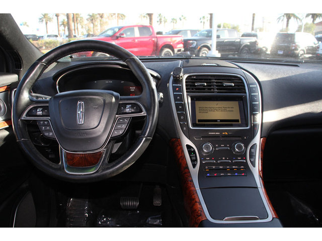 2019 Lincoln Nautilus Reserve FWD photo