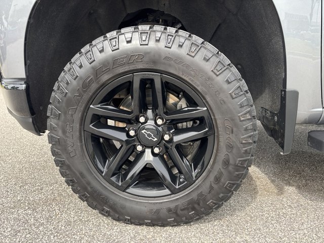 2021 Chevrolet Silverado 1500 Custom Trail Boss 4WD 147WB photo