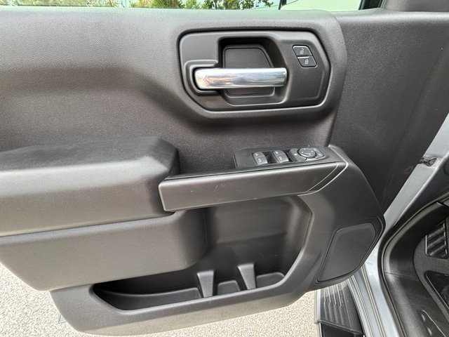 2021 Chevrolet Silverado 1500 Custom Trail Boss 4WD 147WB photo