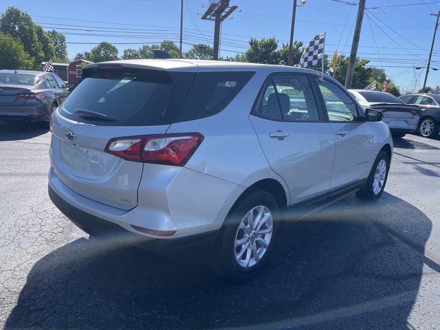 2020 Chevrolet Equinox LS w/1LS AWD photo