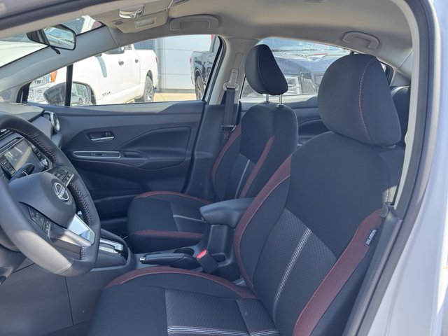 2025 Nissan Versa SR photo
