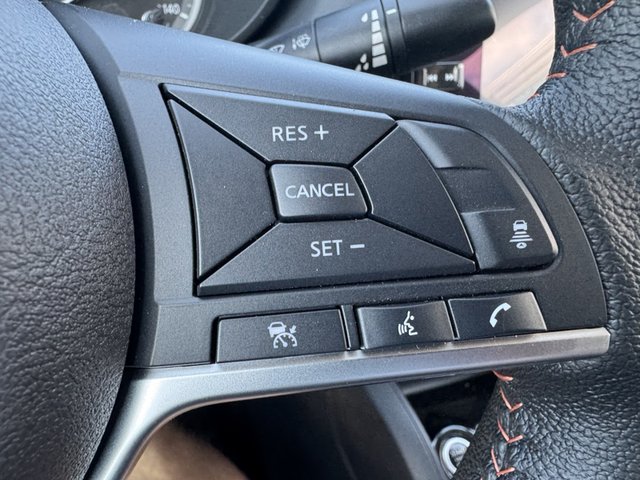 2025 Nissan Versa SR photo