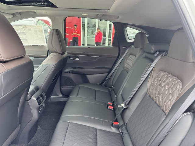 2025 Nissan Murano Platinum AWD photo