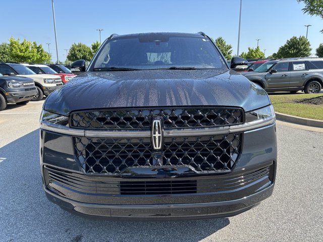 2025 Lincoln Navigator Reserve 4WD photo