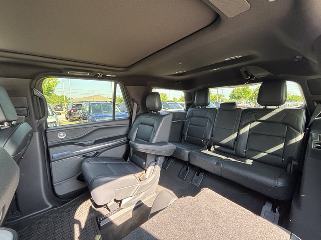 2025 Lincoln Navigator Reserve 4WD photo