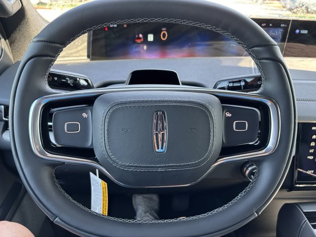 2025 Lincoln Navigator Reserve 4WD photo