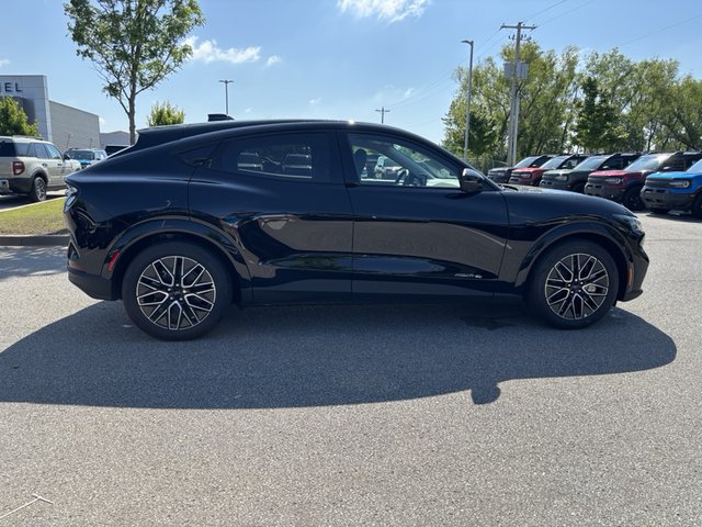 2025 Ford Mustang Premium AWD Mach-E photo