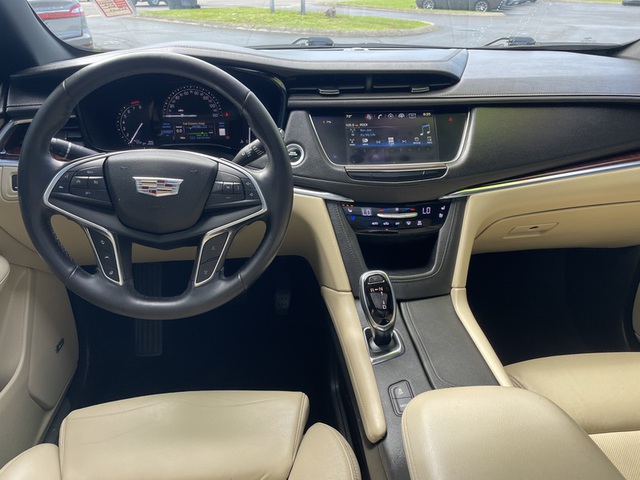 2017 Cadillac XT5 Premium Luxury FWD photo