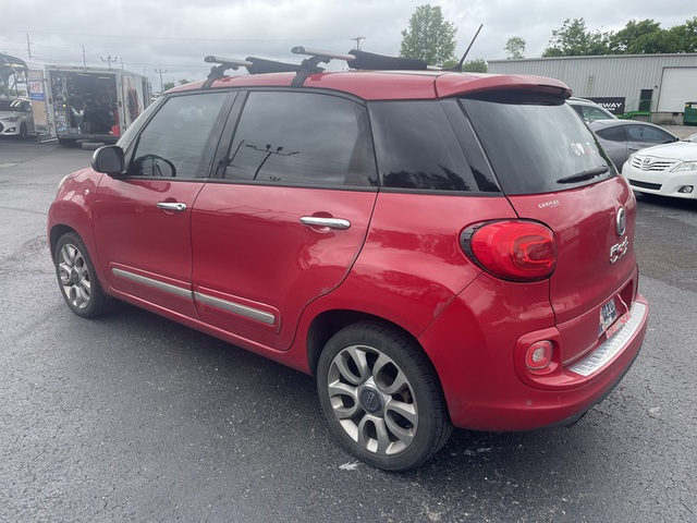 2015 Fiat 500L Lounge photo