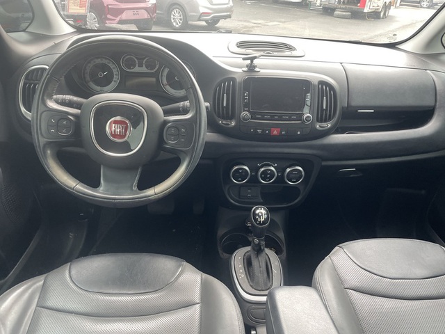 2015 Fiat 500L Lounge photo