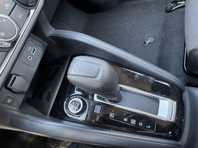 2025 Nissan Versa SV photo
