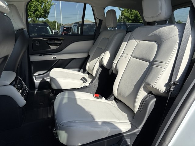 2025 Lincoln Aviator Premiere AWD photo