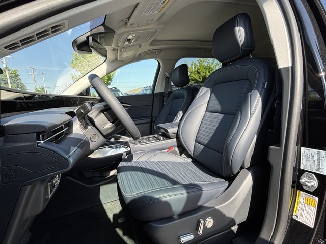2025 Lincoln Nautilus Reserve AWD photo