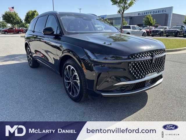 The 2025 Lincoln Nautilus Reserve AWD photos