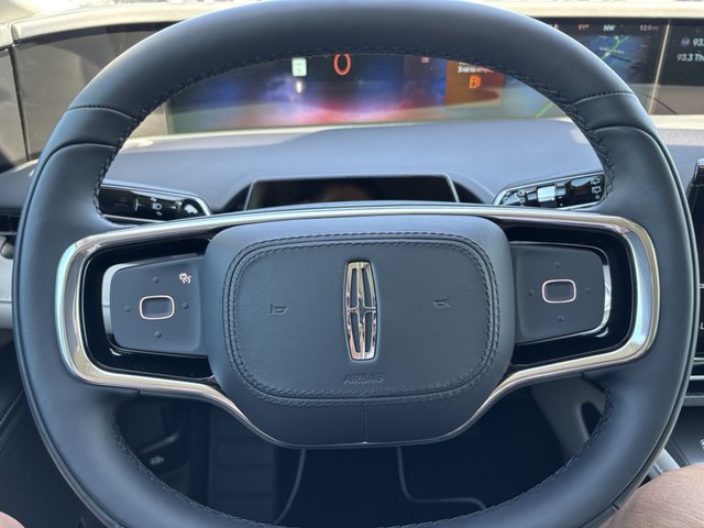 2025 Lincoln Nautilus Premiere AWD photo