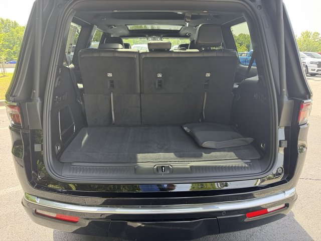 2025 Jeep Wagoneer 4WD photo
