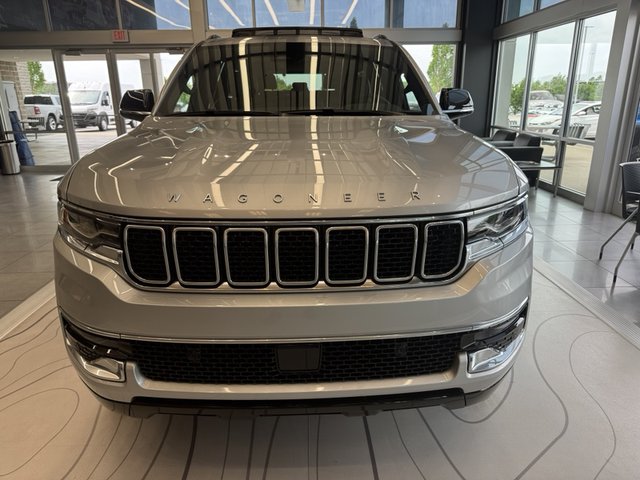 2025 Jeep Wagoneer 4WD photo