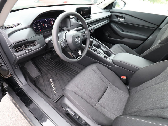 2025 Honda Accord SE photo