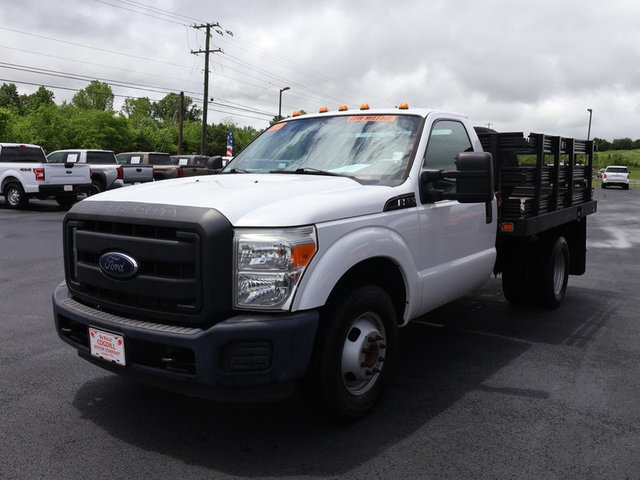 2015 Ford F-350 XL SD 2WD DRW 141WB photo