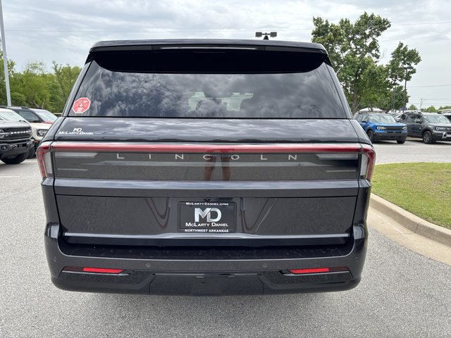 2025 Lincoln Navigator Reserve 4WD photo