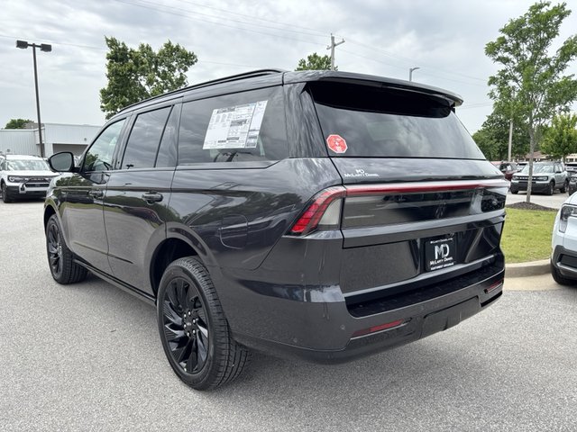 2025 Lincoln Navigator Reserve 4WD photo
