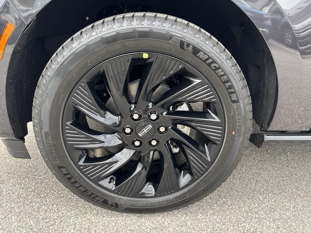 2025 Lincoln Navigator Reserve 4WD photo