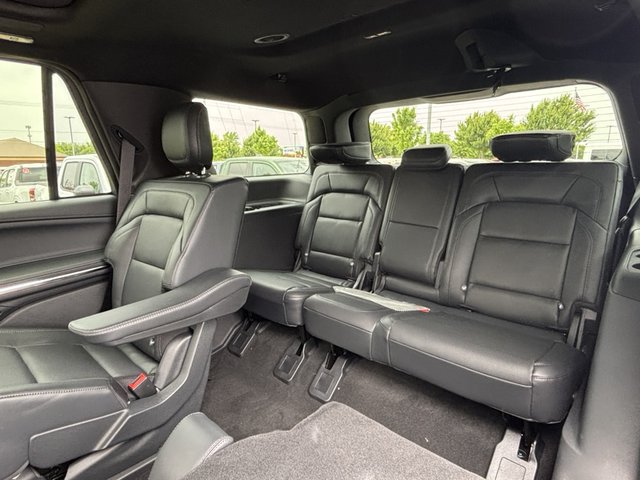 2025 Lincoln Navigator Reserve 4WD photo