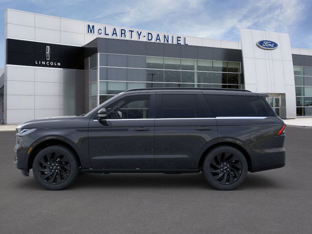 2025 Lincoln Navigator Reserve 4WD photo