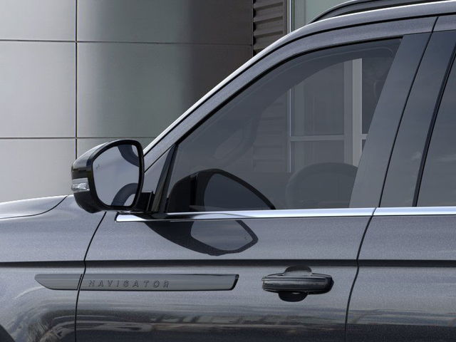 2025 Lincoln Navigator Reserve 4WD photo