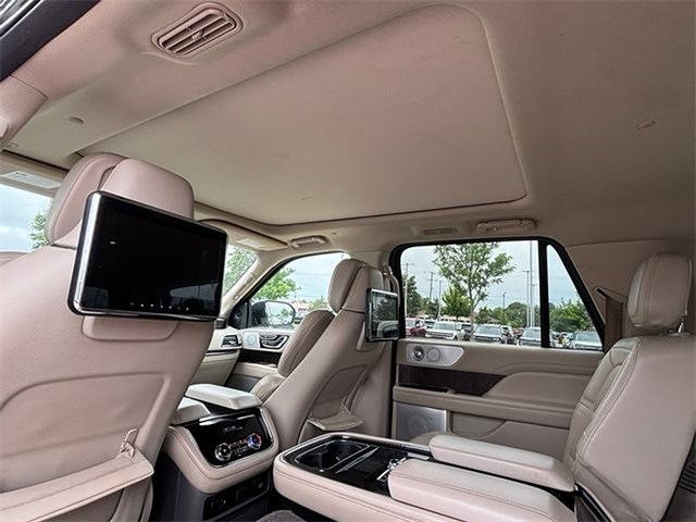 2021 Lincoln Navigator L Reserve 4WD photo