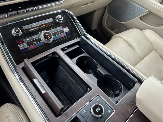 2021 Lincoln Navigator L Reserve 4WD photo
