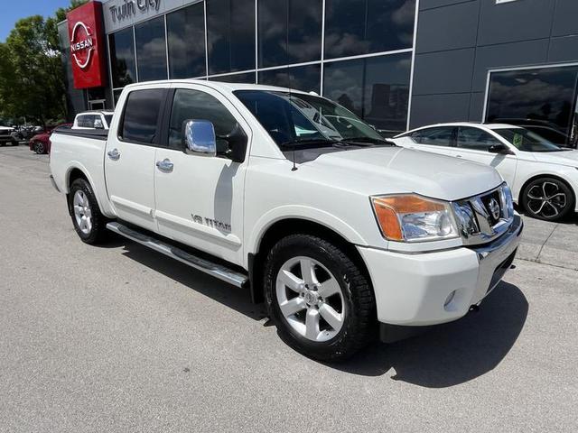 2013 Nissan Titan SV photo