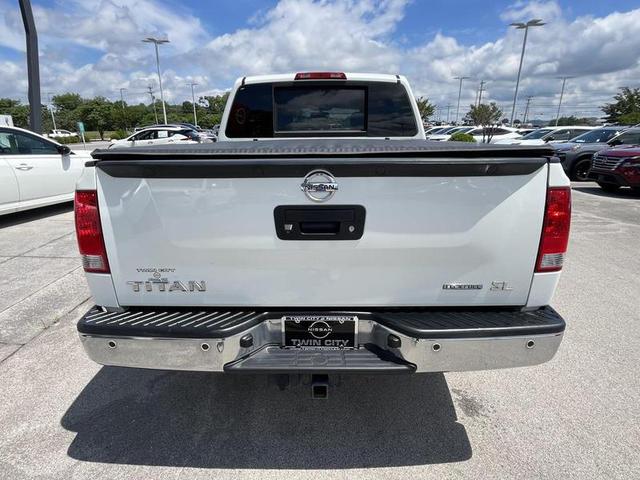 2013 Nissan Titan SV photo