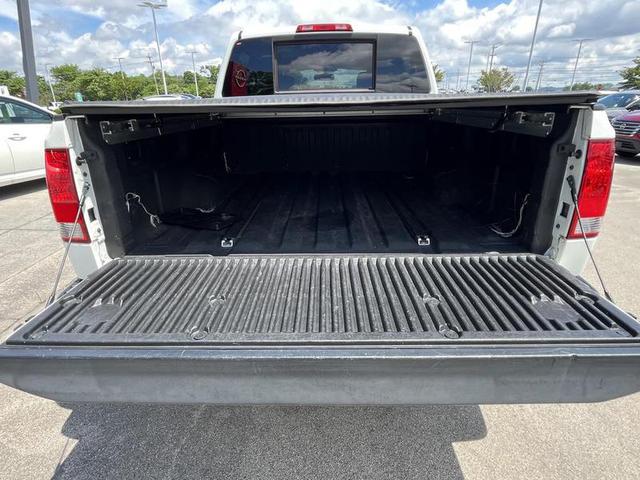 2013 Nissan Titan SV photo