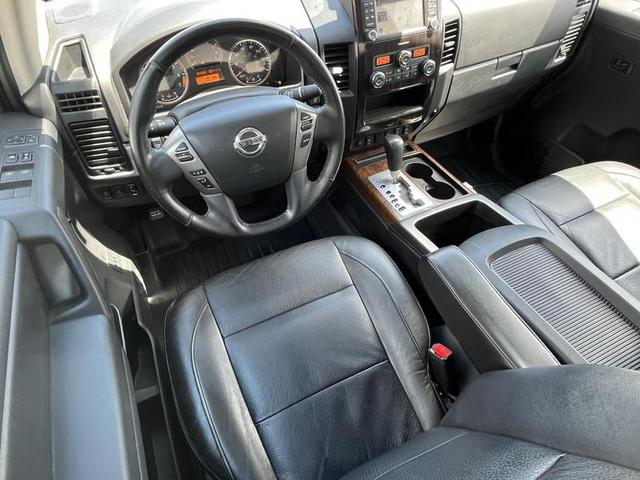 2013 Nissan Titan SV photo