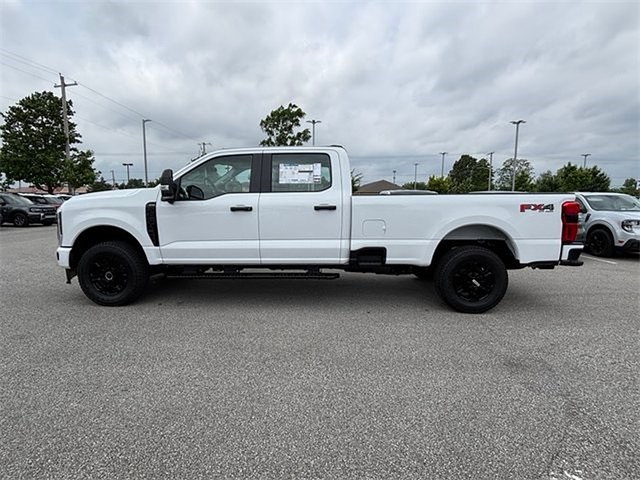 2025 Ford F-250 XL SD 4WD 6.75ft Box photo