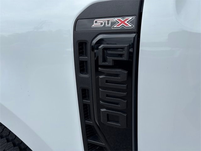 2025 Ford F-250 XL SD 4WD 6.75ft Box photo