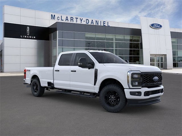 2025 Ford F-250 XL SD 4WD 6.75ft Box photo