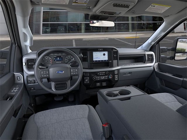 2025 Ford F-250 XL SD 4WD 6.75ft Box photo
