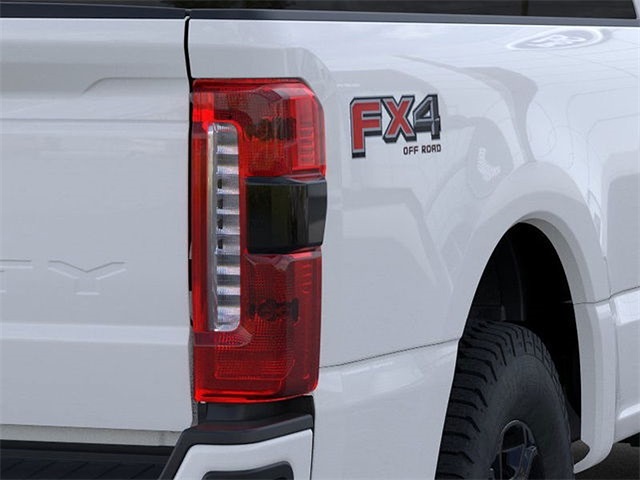 2025 Ford F-250 XL SD 4WD 6.75ft Box photo